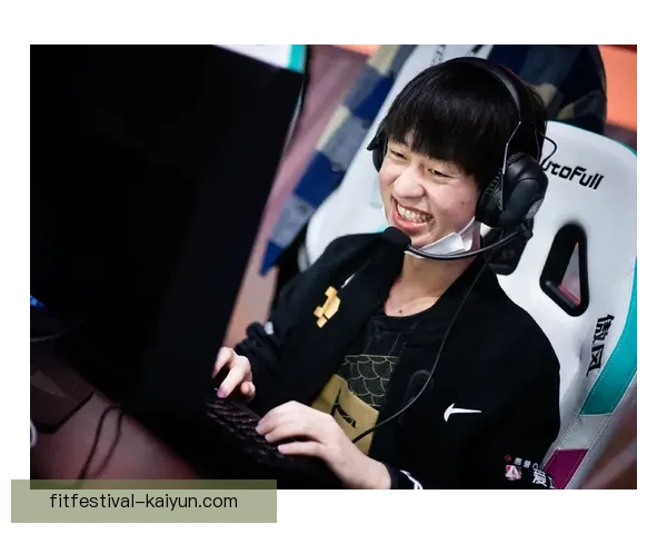 J1联赛助攻王争夺激烈，本土球员表现亮眼